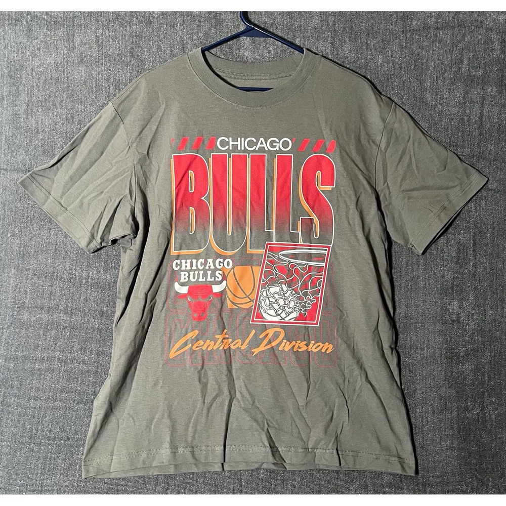 NBA Chicago Bulls Central Division Graphic Gray T-Shirt Mens Size M